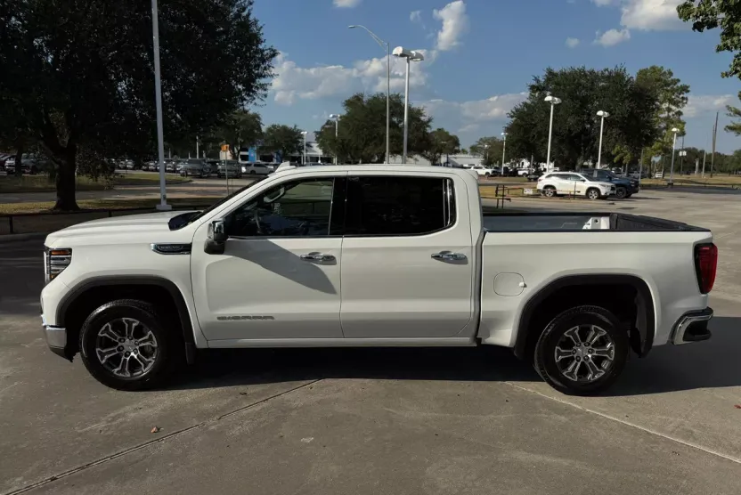 2025 Gmc Sierra 1500 SLT photo 1