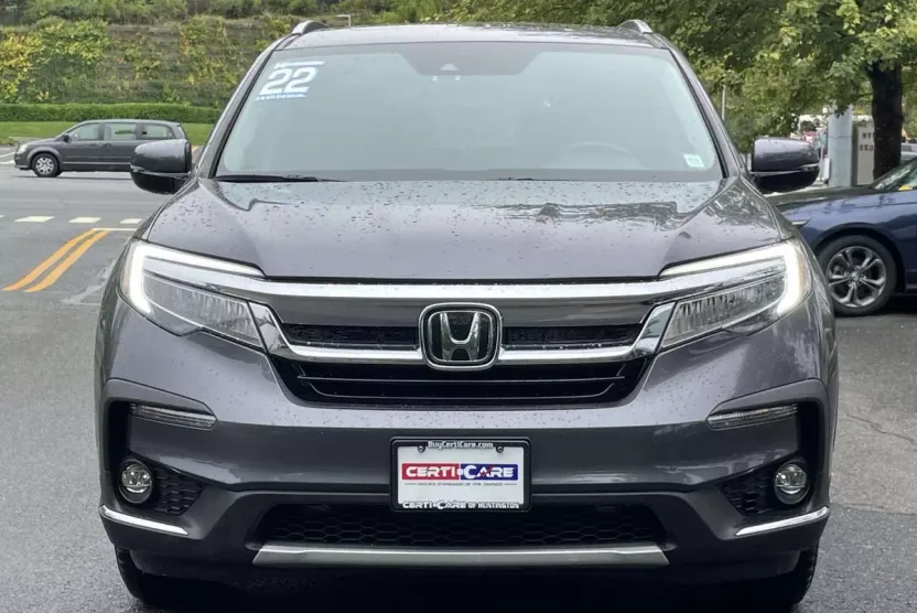 2022 Honda Pilot Touring photo 1