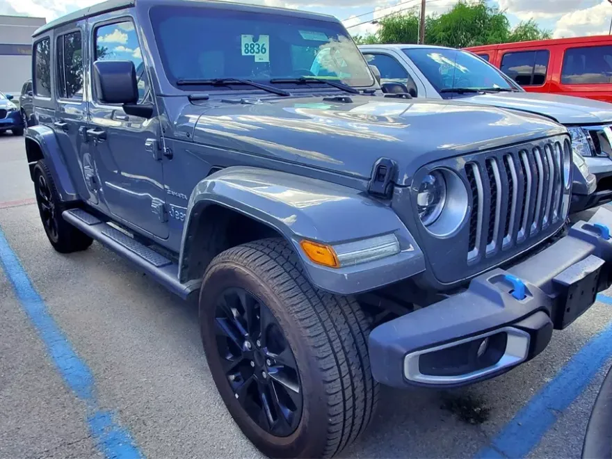 2023 Jeep Wrangler Sahara 4xe photo 1