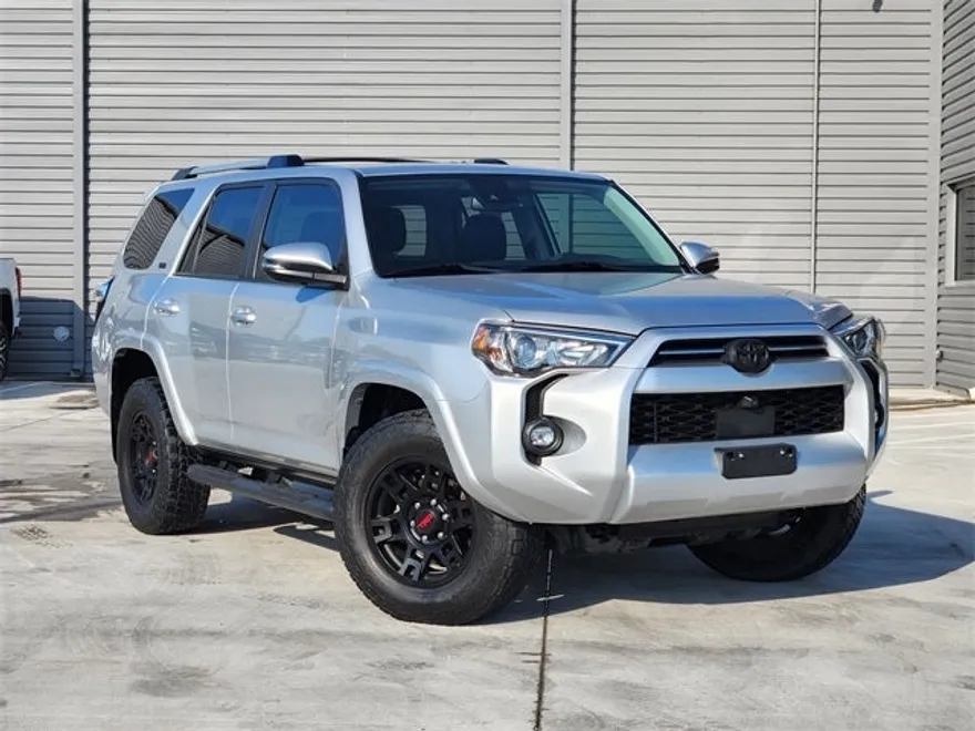 2023 Toyota 4Runner SR5 Premium photo 1