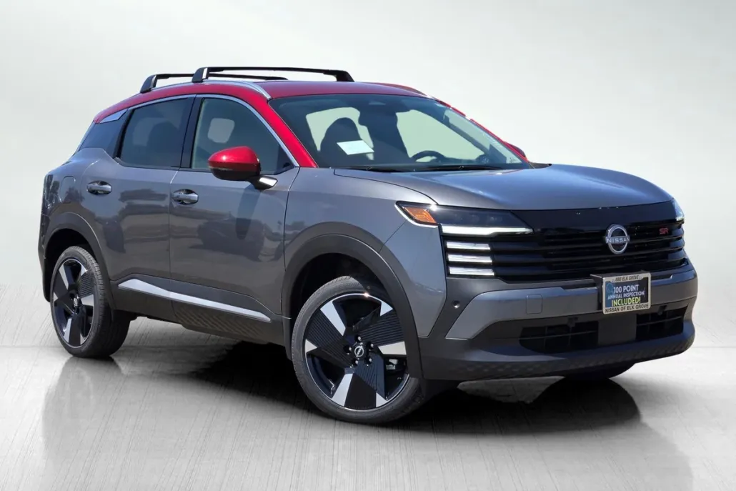 2025 Nissan Kicks SR photo 1