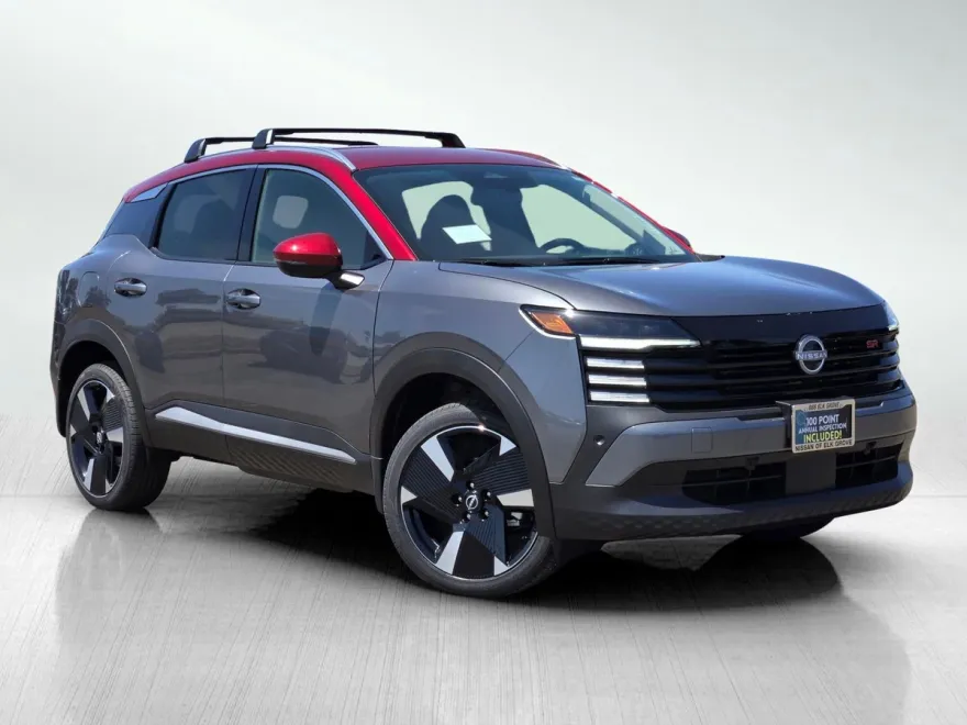 2025 Nissan Kicks SR photo 1