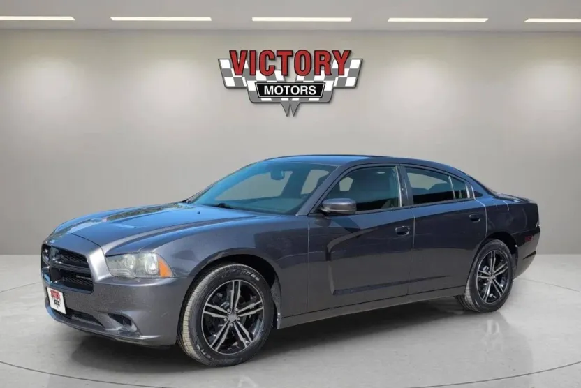 2014 Dodge Charger SXT AWD photo 1