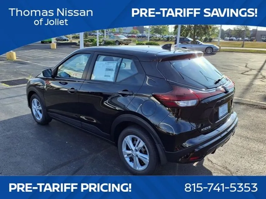 2025 Nissan Kicks Play S photo 1