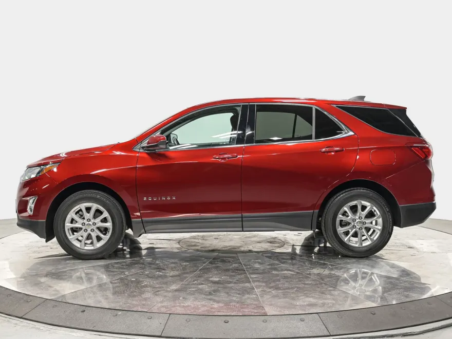 2020 Chevrolet Equinox LT photo 1