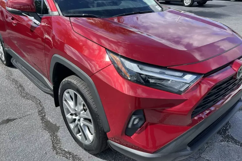 2022 Toyota RAV4 XLE Premium photo 1