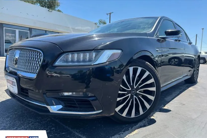 2017 Lincoln Continental Black Label photo 1