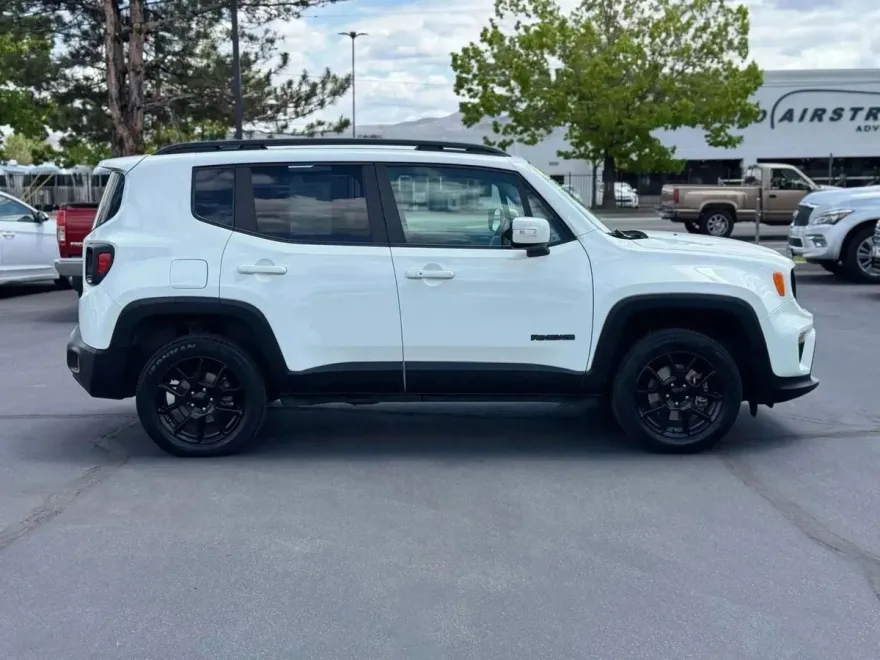 2019 Jeep Renegade Altitude Sport photo 1