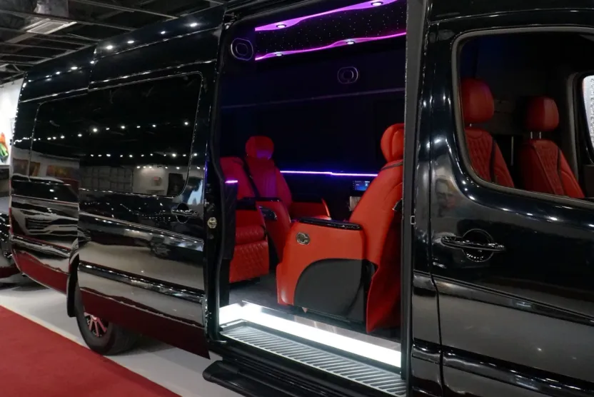2015 Mercedes Benz Sprinter 2500 photo 1