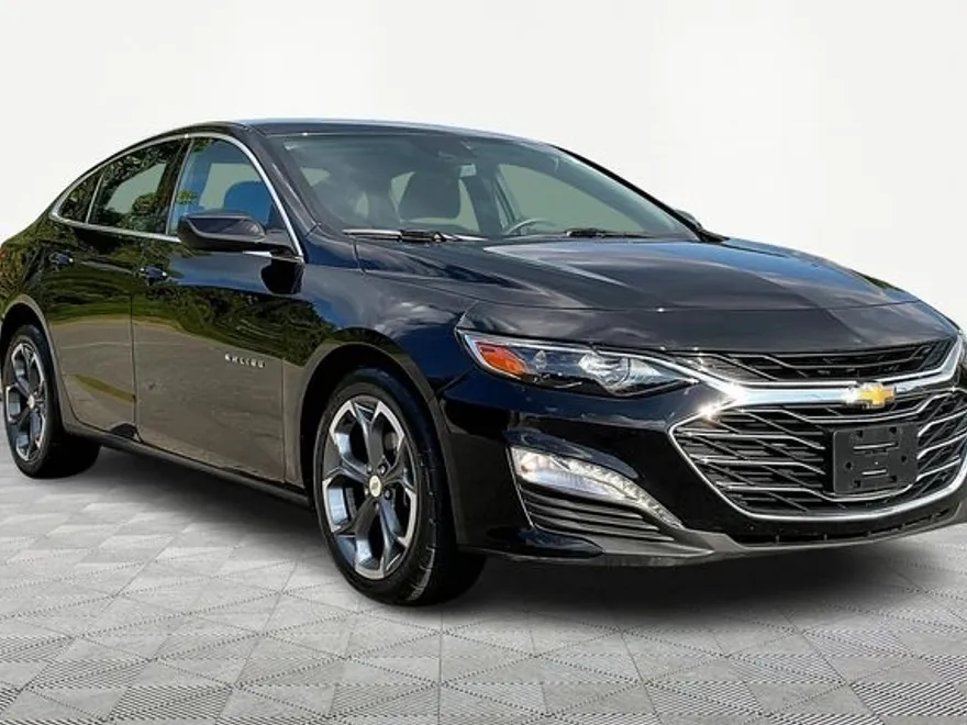2023 Chevrolet Malibu 1LT photo 1