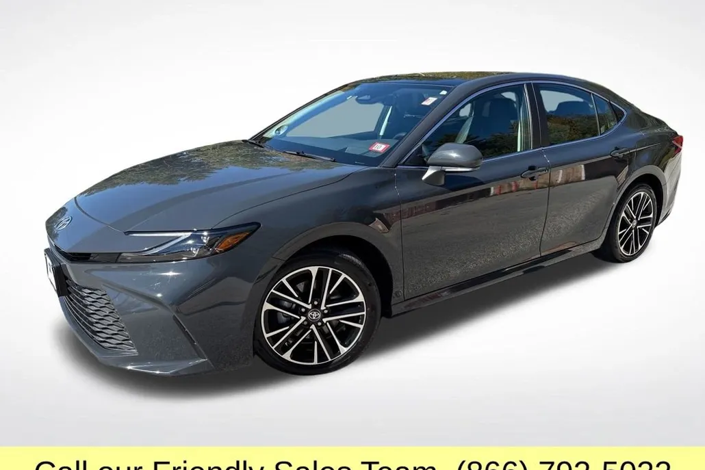 2025 Toyota Camry XLE photo 1
