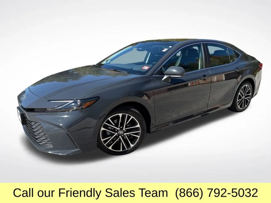 2025 Toyota Camry XLE photo 1