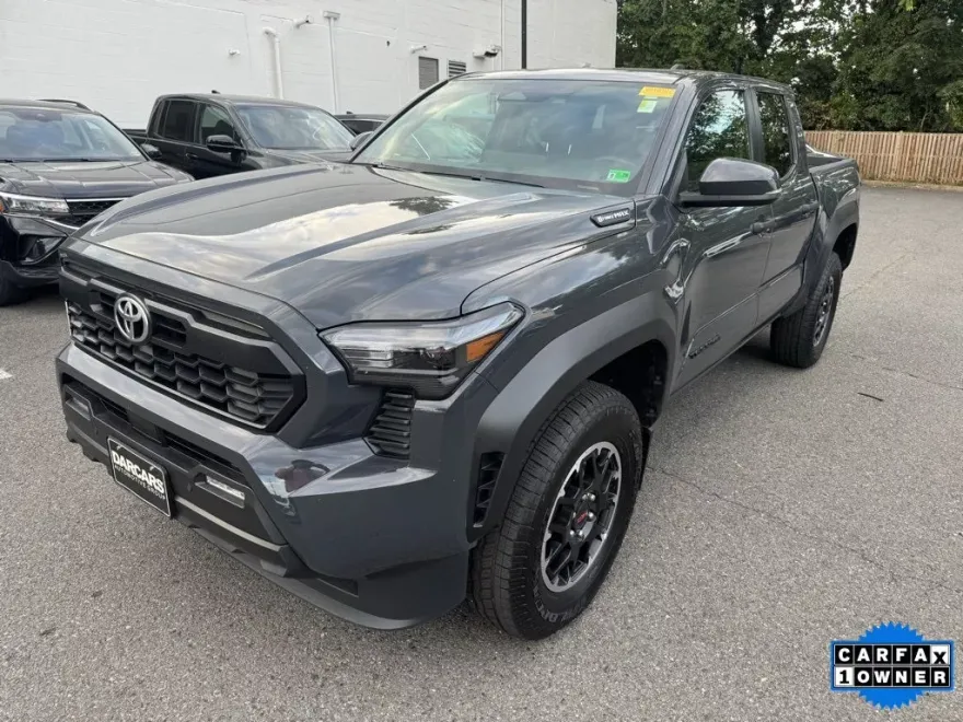 2024 Toyota Tacoma TRD photo 1