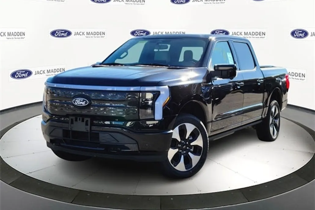 2025 Ford F-150 Lightning Platinum photo 1