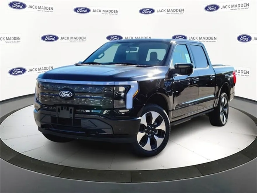 2025 Ford F-150 Lightning Platinum photo 1