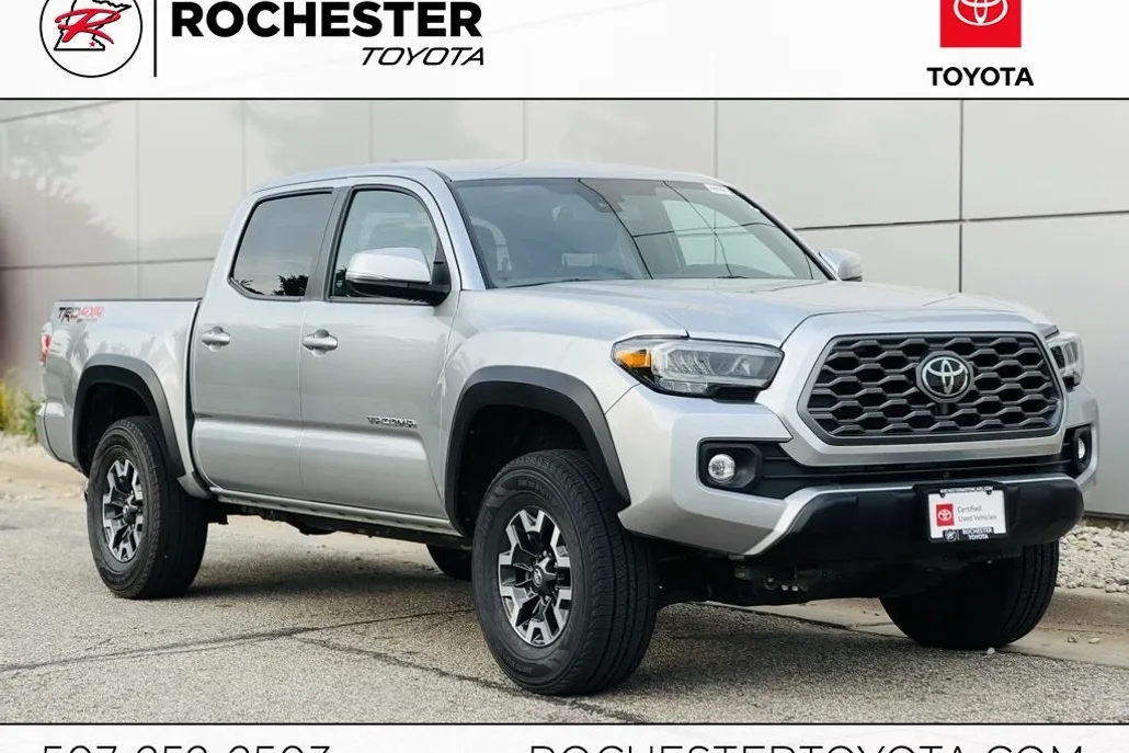 2023 Toyota Tacoma TRD Off-Road V6 photo 1