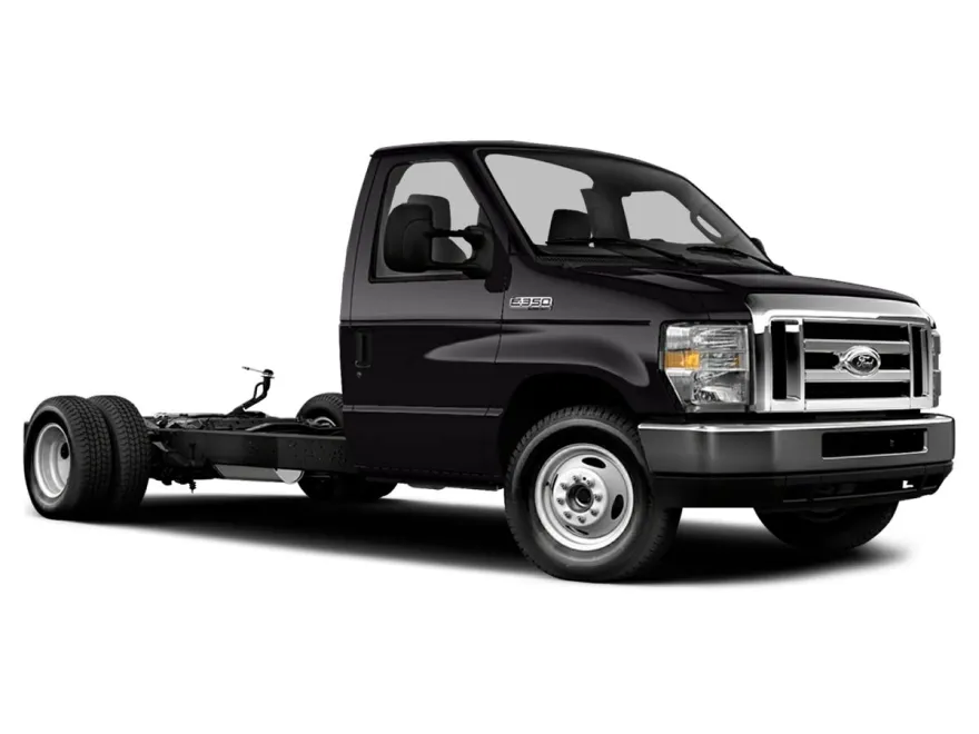 2015 Ford E-450 Cutaway photo 1