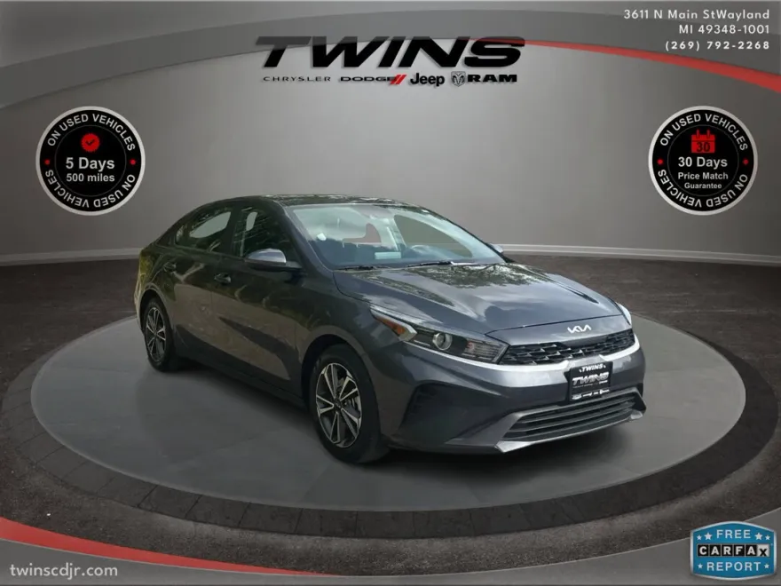 2024 Kia Forte LXS photo 1