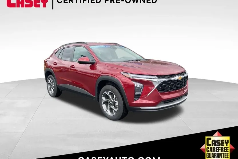 2024 Chevrolet Trax LT photo 1