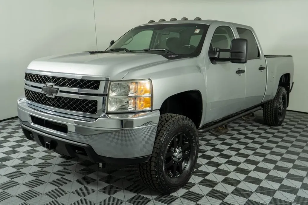 2011 Chevrolet Silverado 2500HD LT photo 1