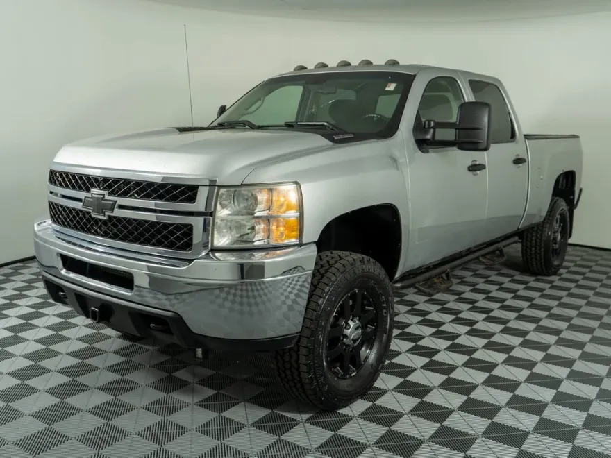 2011 Chevrolet Silverado 2500HD LT photo 1