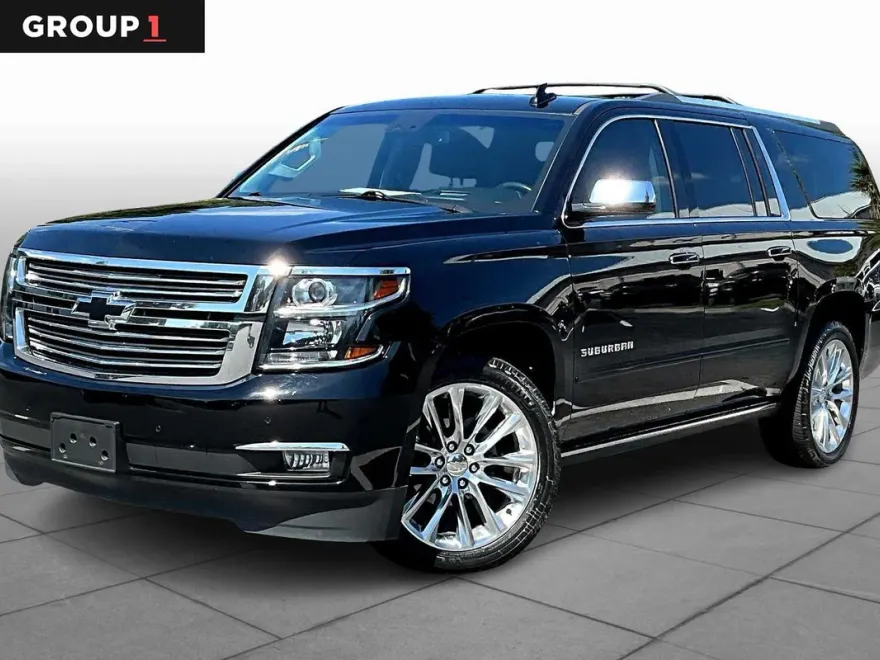 2019 Chevrolet Suburban Premier photo 1