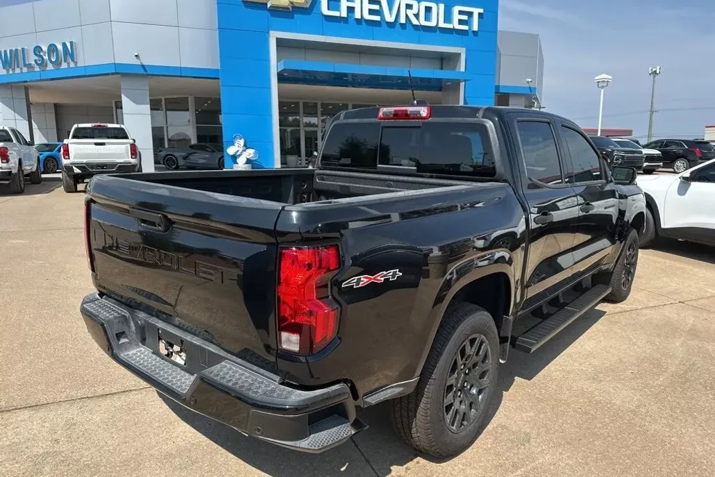 2026 Chevrolet Colorado Work Truck photo 1