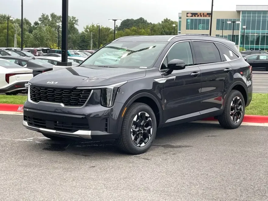 2026 Kia Sorento S photo 1