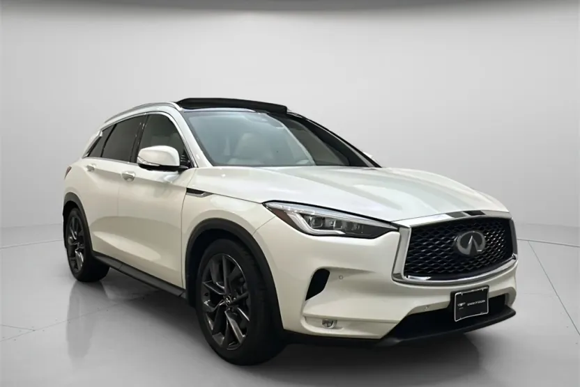 2019 Infiniti QX50 Essential AWD photo 1