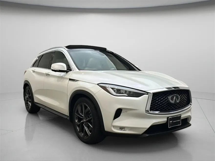 2019 Infiniti QX50 Essential AWD photo 1