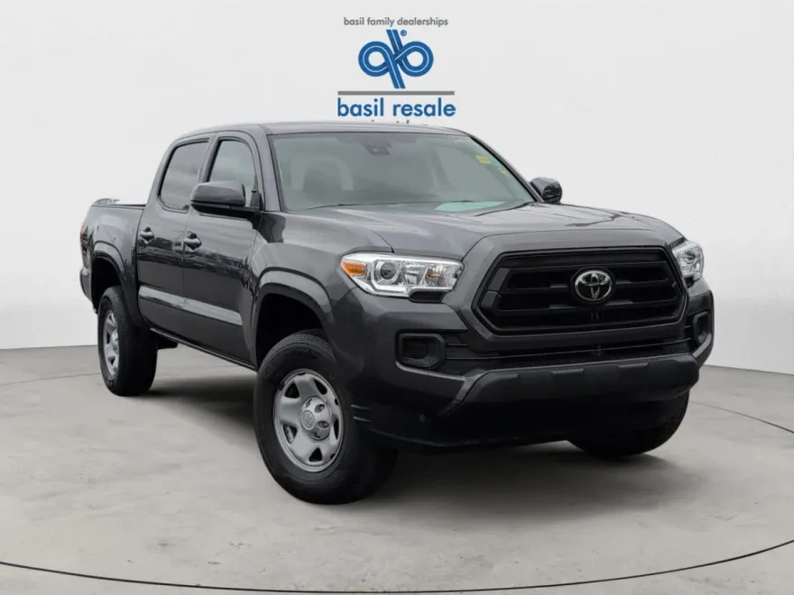 2022 Toyota Tacoma SR Double Cab V6 photo 1