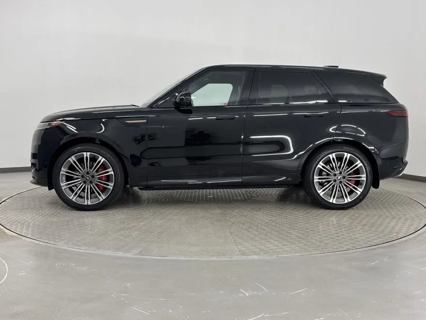 2025 Land Rover Range Rover Sport P530 Dynamic SE photo 1