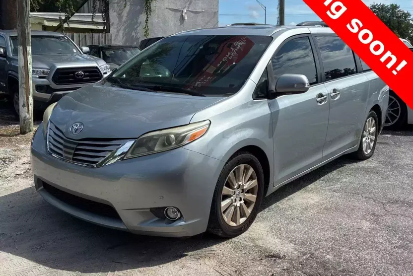 2015 Toyota Sienna Limited Premium photo 1