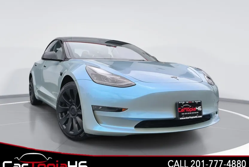 2023 Tesla Model 3 photo 1