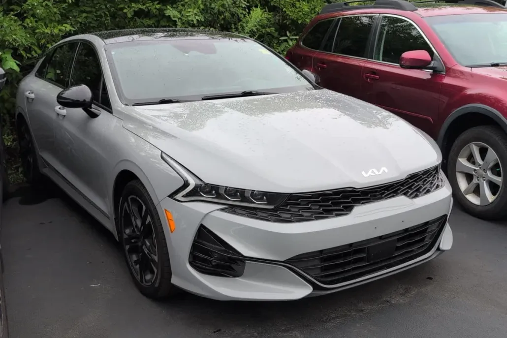2023 Kia K5 GT-Line photo 1