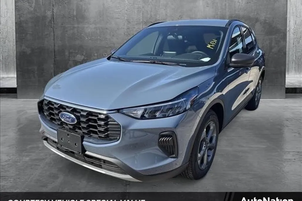 2025 Ford Escape ST-Line photo 1