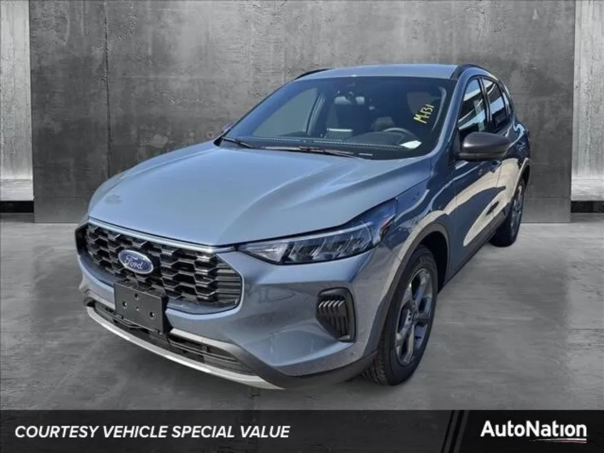 2025 Ford Escape ST-Line photo 1