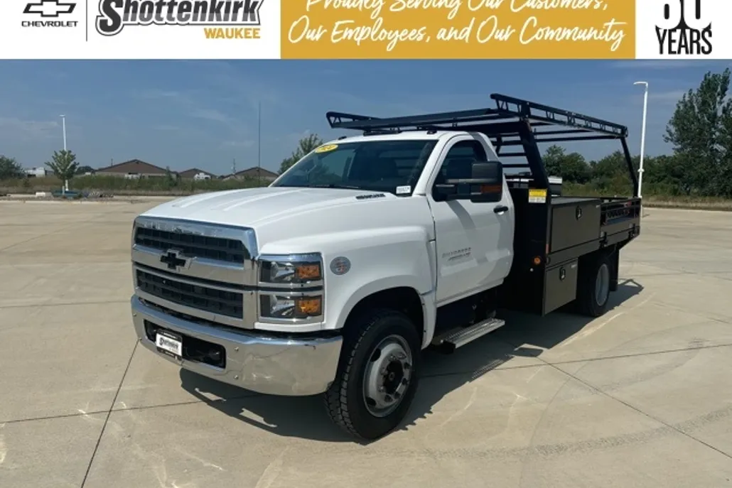 2024 Chevrolet Silverado 4500HD Work Truck photo 1