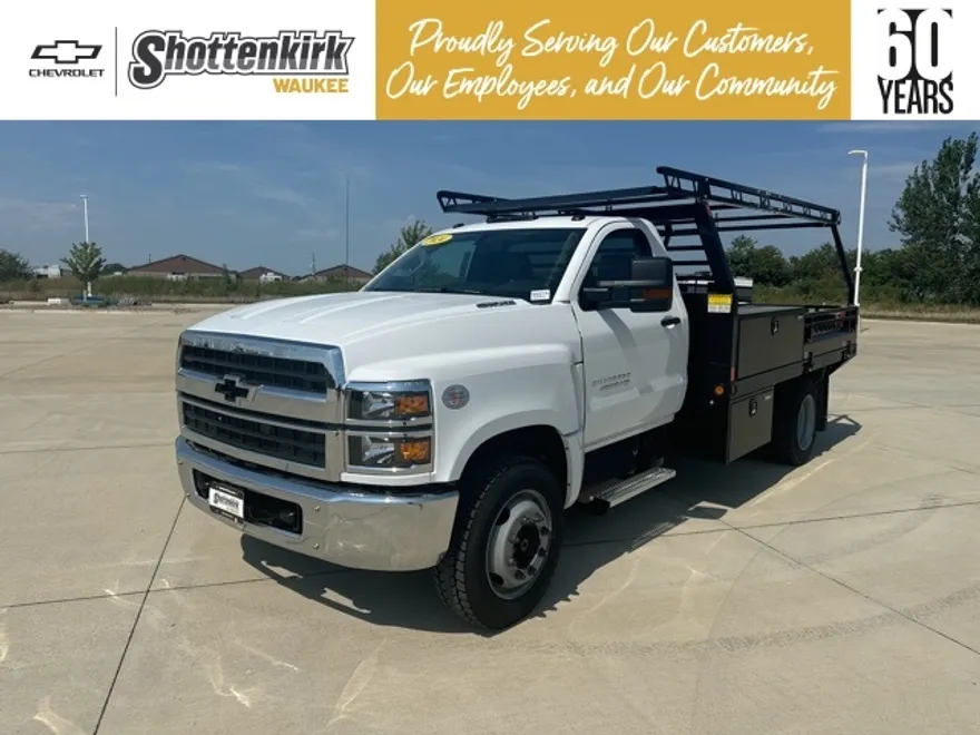 2024 Chevrolet Silverado 4500HD Work Truck photo 1