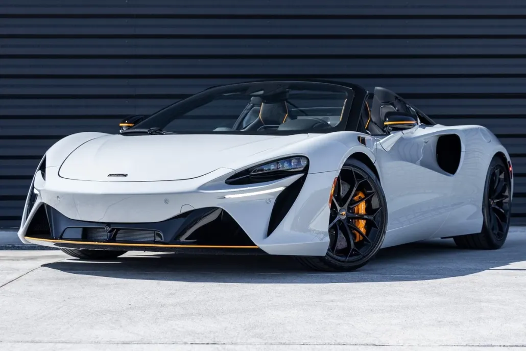 2025 Mclaren ARTURA photo 1