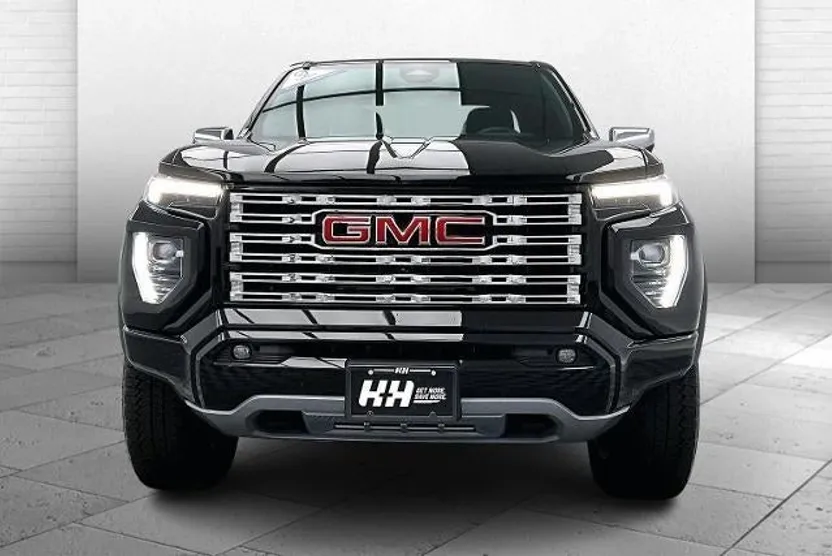 2023 Gmc Canyon Denali photo 1
