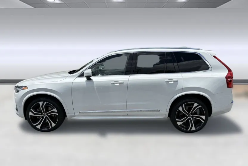 2024 Volvo XC90 AWD Ultimate photo 1