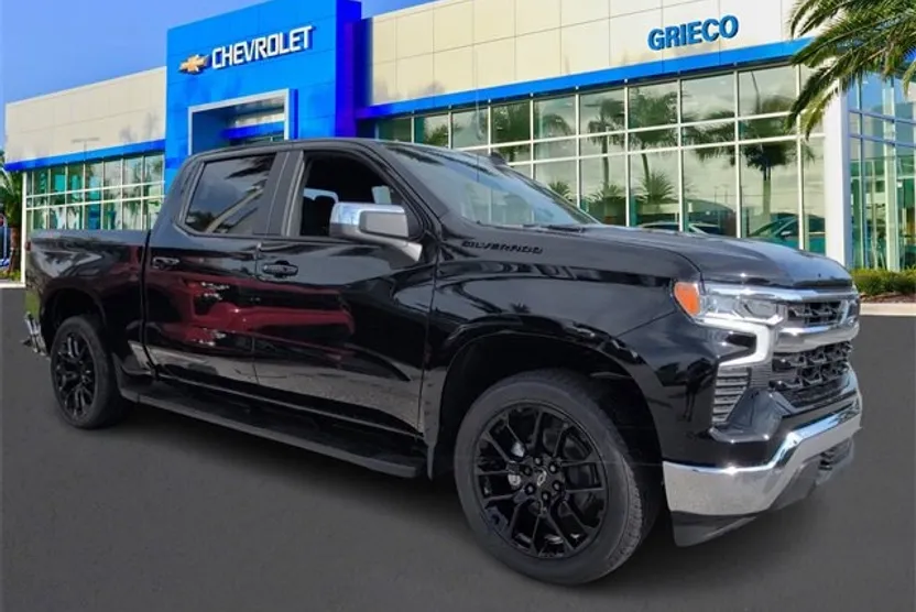 2026 Chevrolet Silverado 1500 LT photo 1
