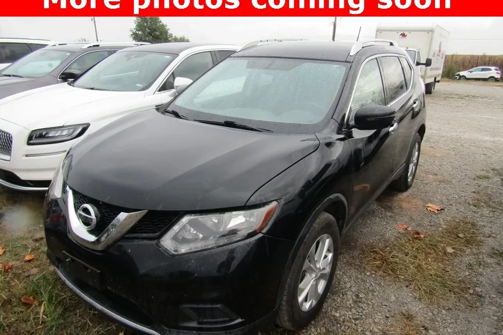 2016 Nissan Rogue SV photo 1
