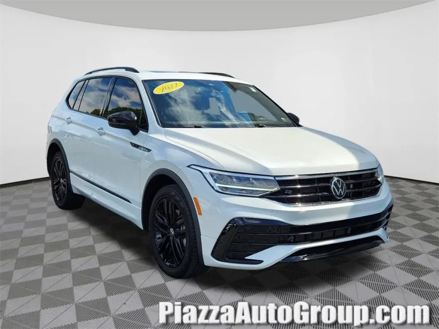 2022 Volkswagen Tiguan SE R-Line Black photo 1