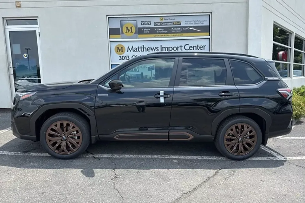 2025 Subaru Forester Sport photo 1