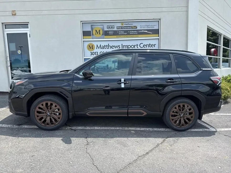 2025 Subaru Forester Sport photo 1