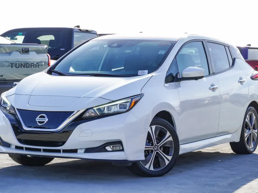 2020 Nissan Leaf SV Plus photo 1