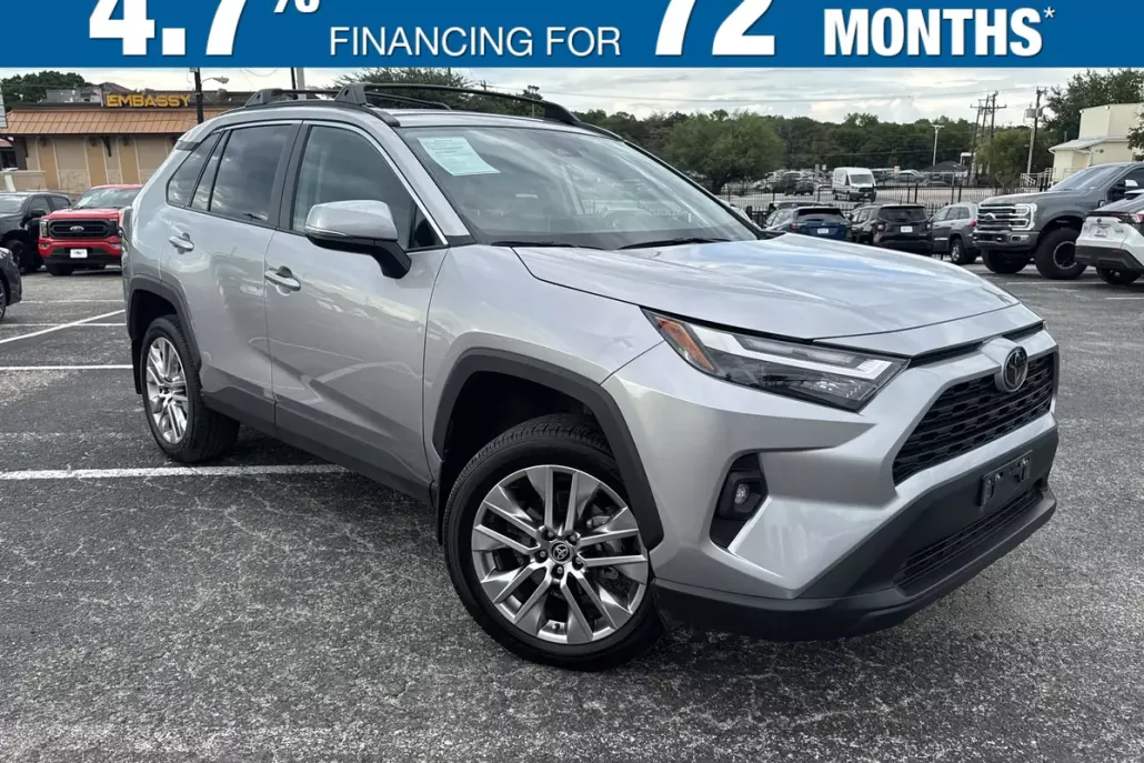 2024 Toyota RAV4 XLE Premium photo 1