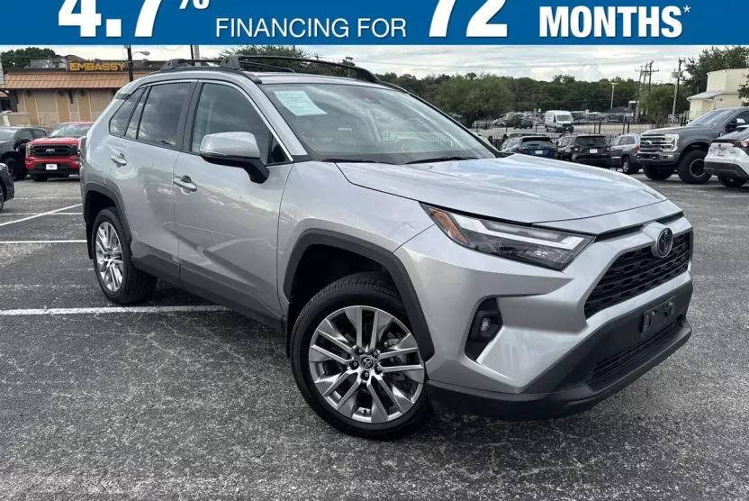 2024 Toyota RAV4 XLE Premium photo 1